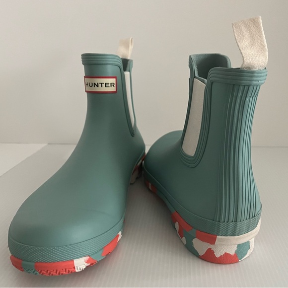Hunter Chelsea Short Rubber Boots - color Seafoam sz 10 US - Picture 3 of 15